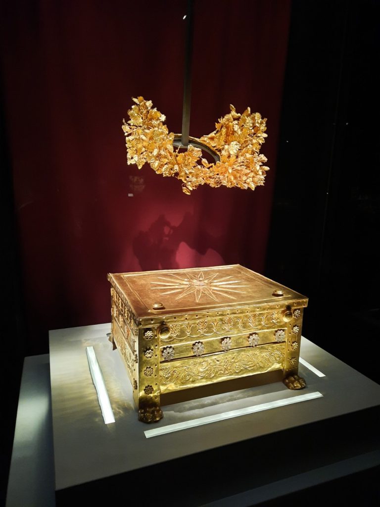 Philip the second king of Macedonia's golden diadem and golden urn